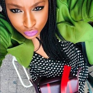 Meet your Posher, Falana